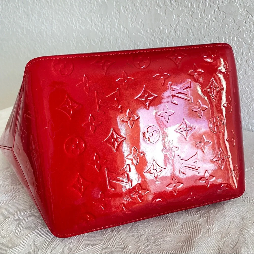 Louis Vuitton Vernis Bellevue PM bag